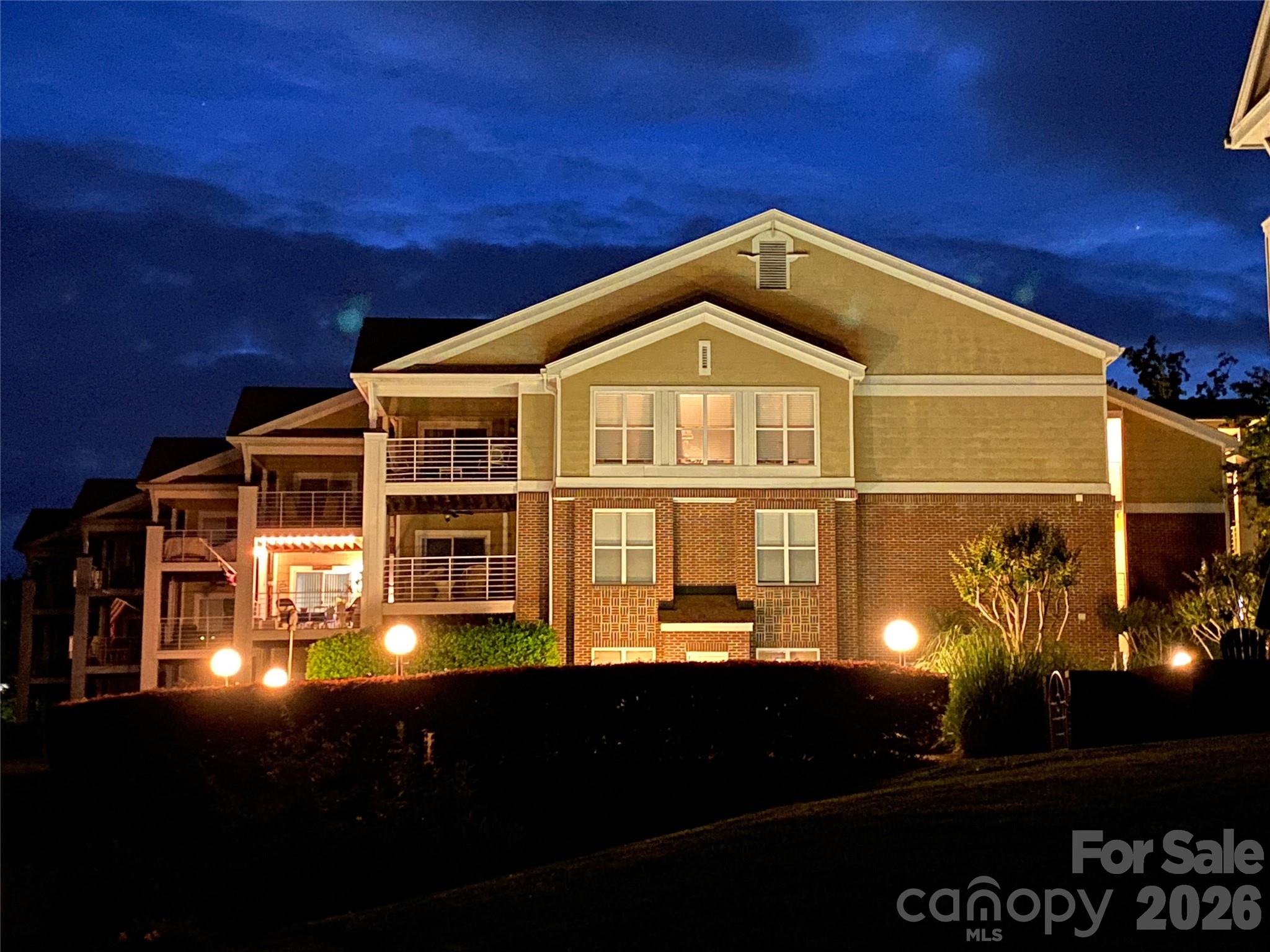 18633 Harborside Drive — Cornelius