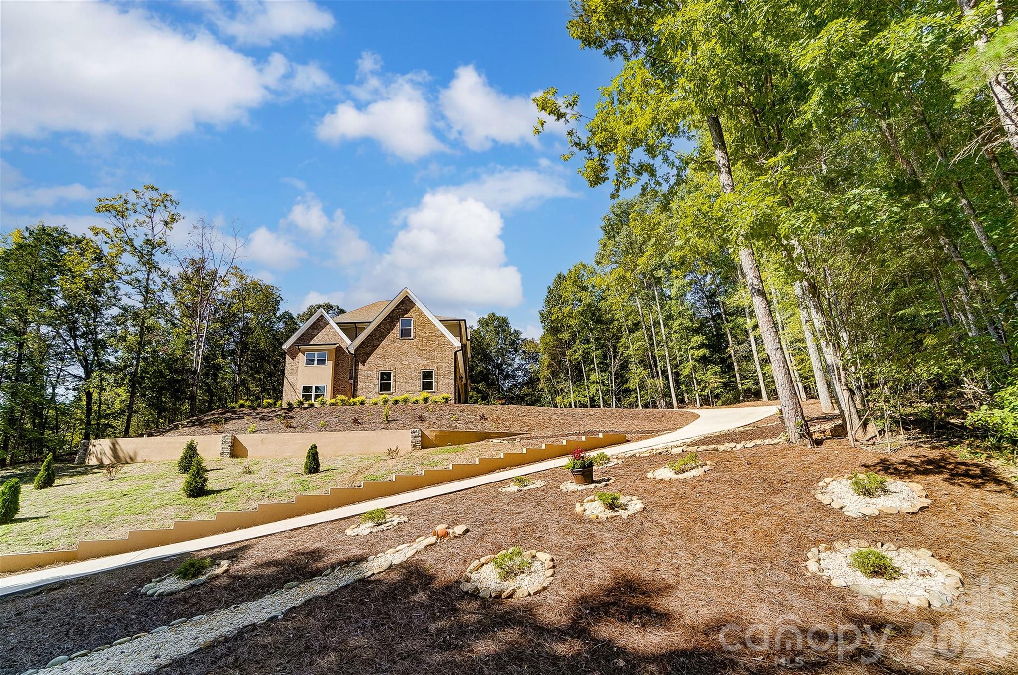 467 COUNTRYWOOD Place SE — Concord