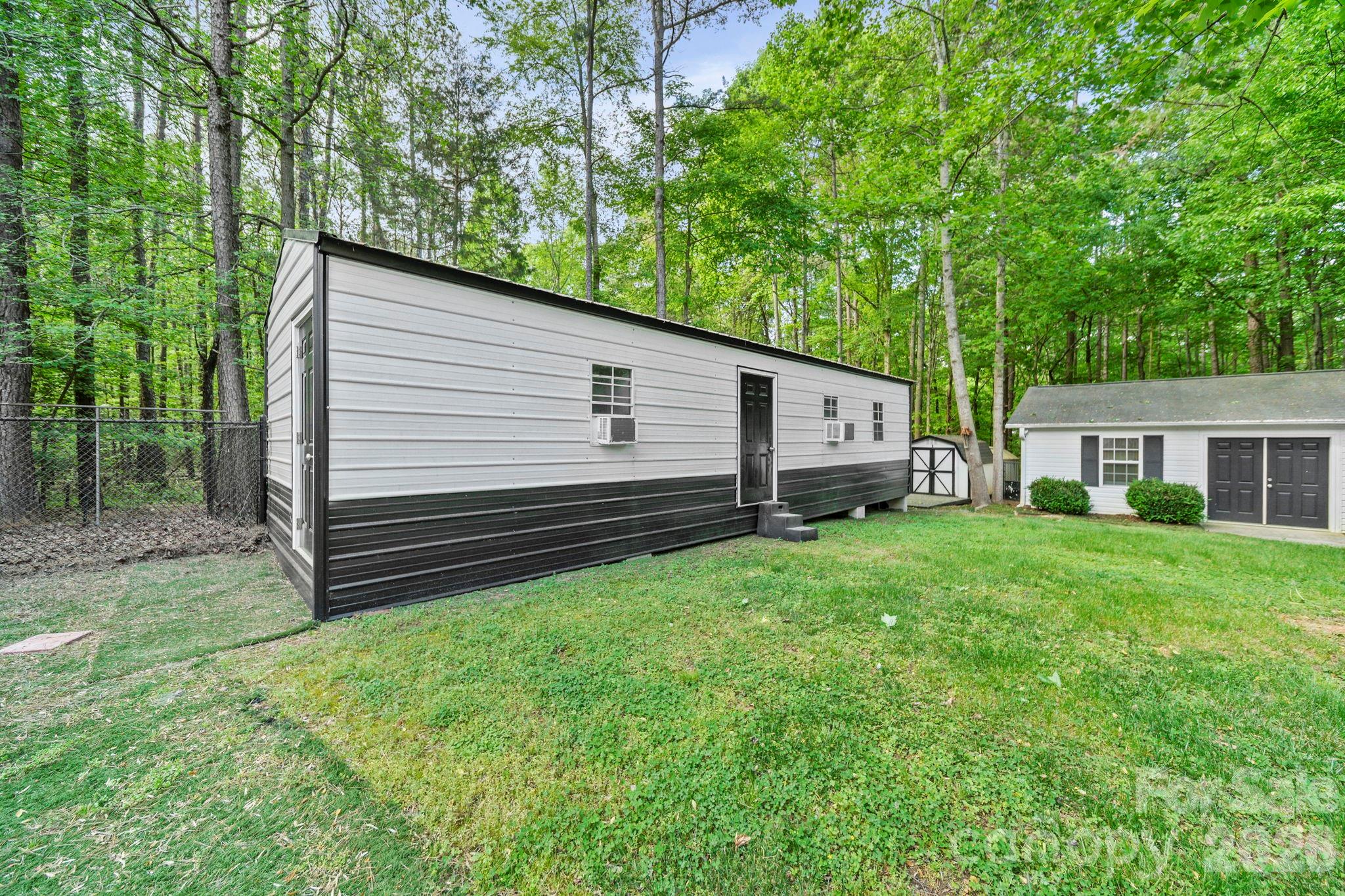 417 Old Tulip Farm Road — Salisbury