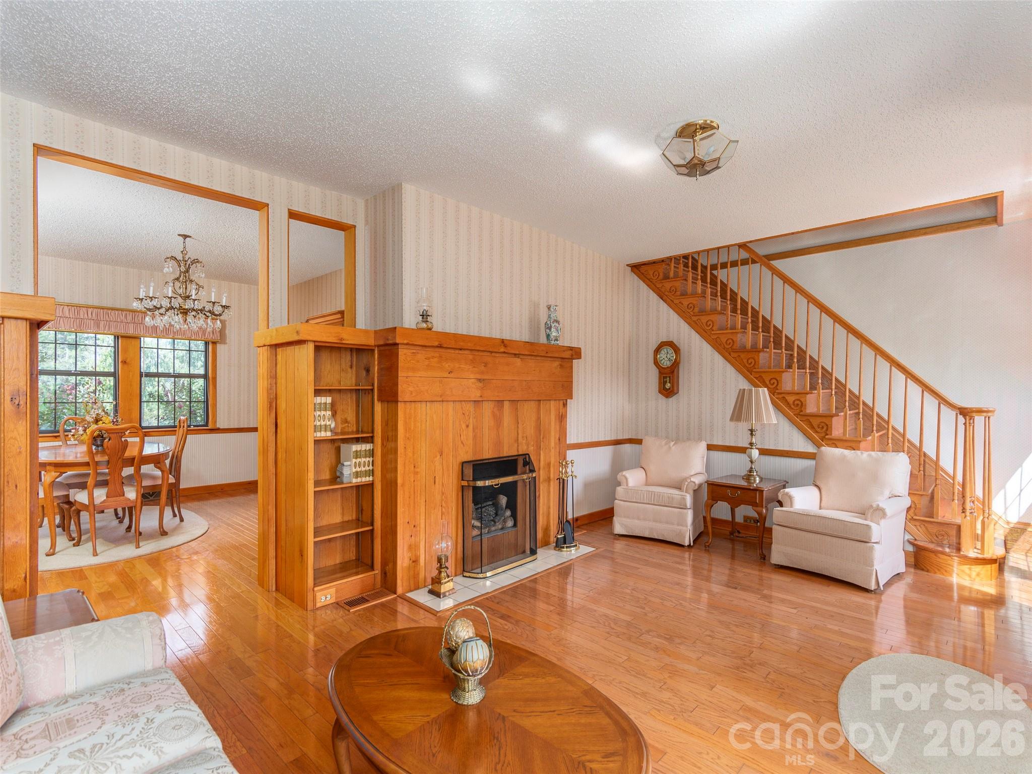 169 N Serpentine Avenue — Hot Springs