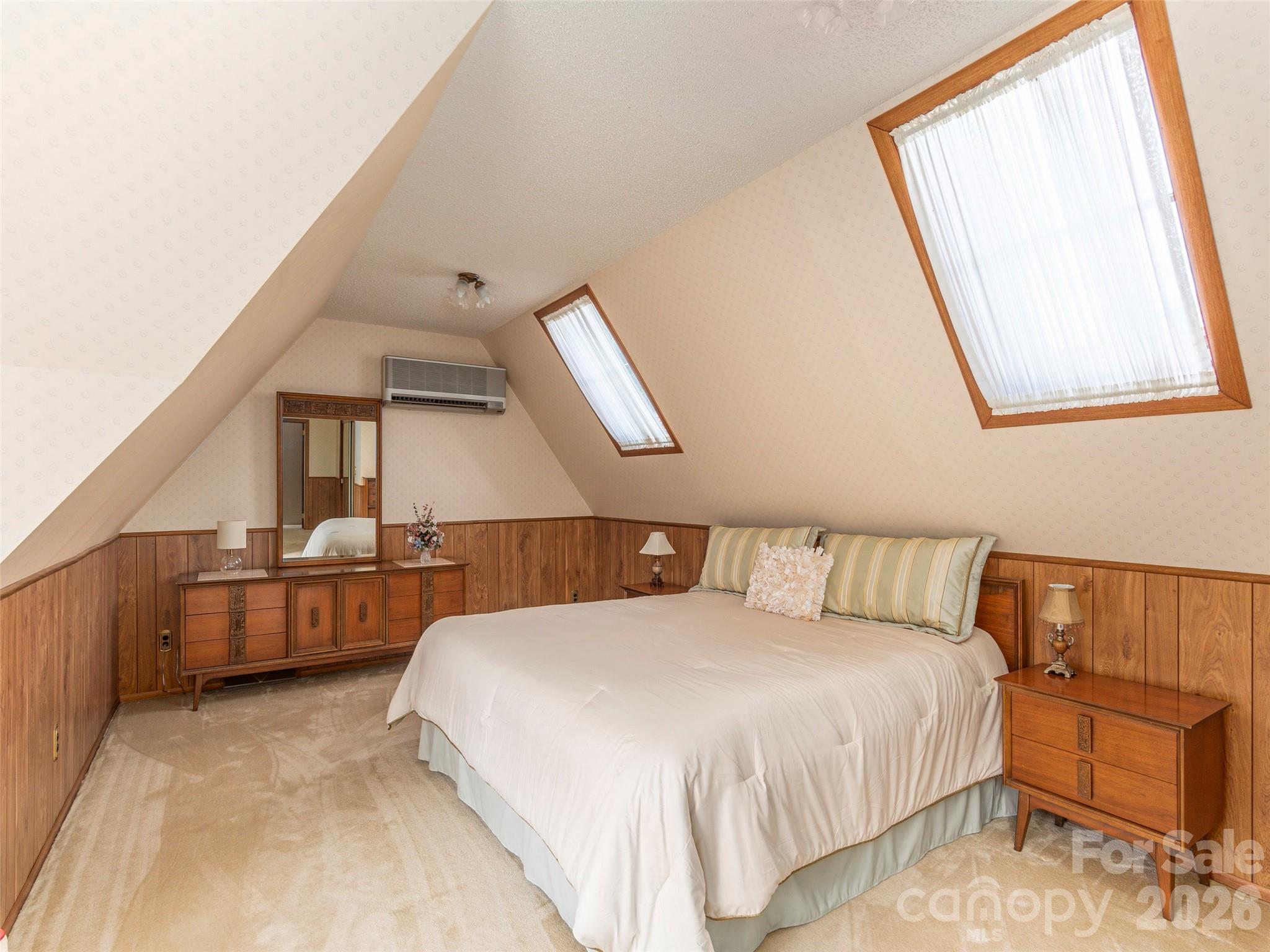 169 N Serpentine Avenue — Hot Springs