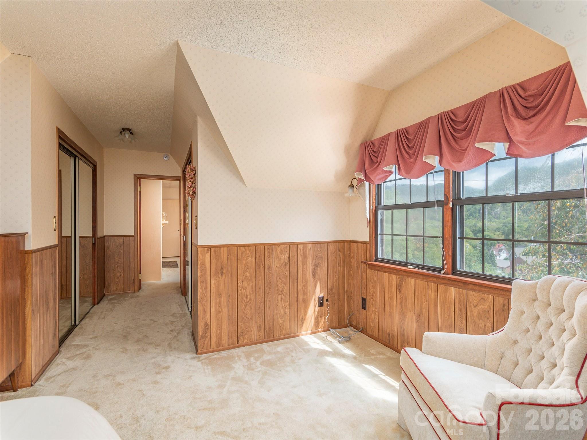 169 N Serpentine Avenue — Hot Springs