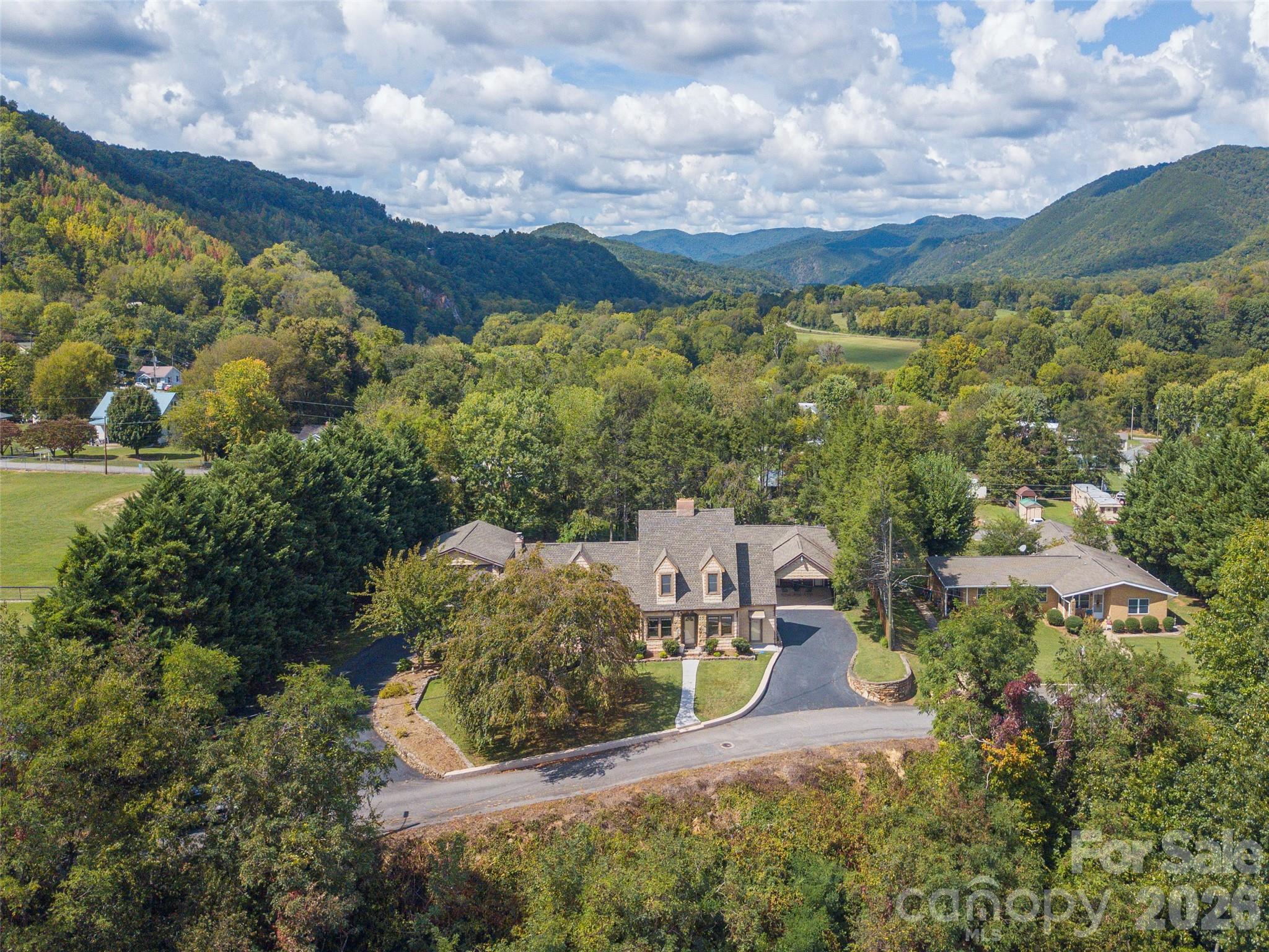 169 N Serpentine Avenue — Hot Springs