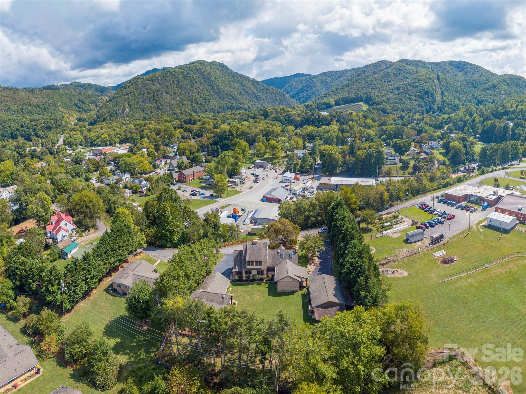 169 N Serpentine Avenue — Hot Springs