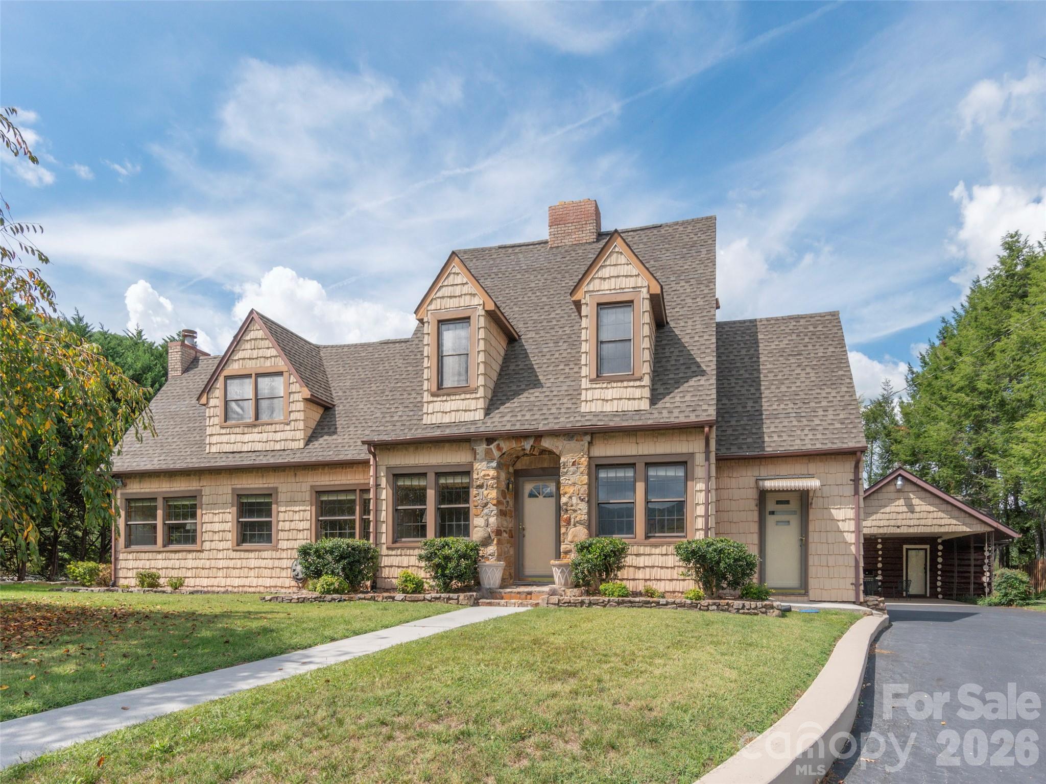 169 N Serpentine Avenue — Hot Springs