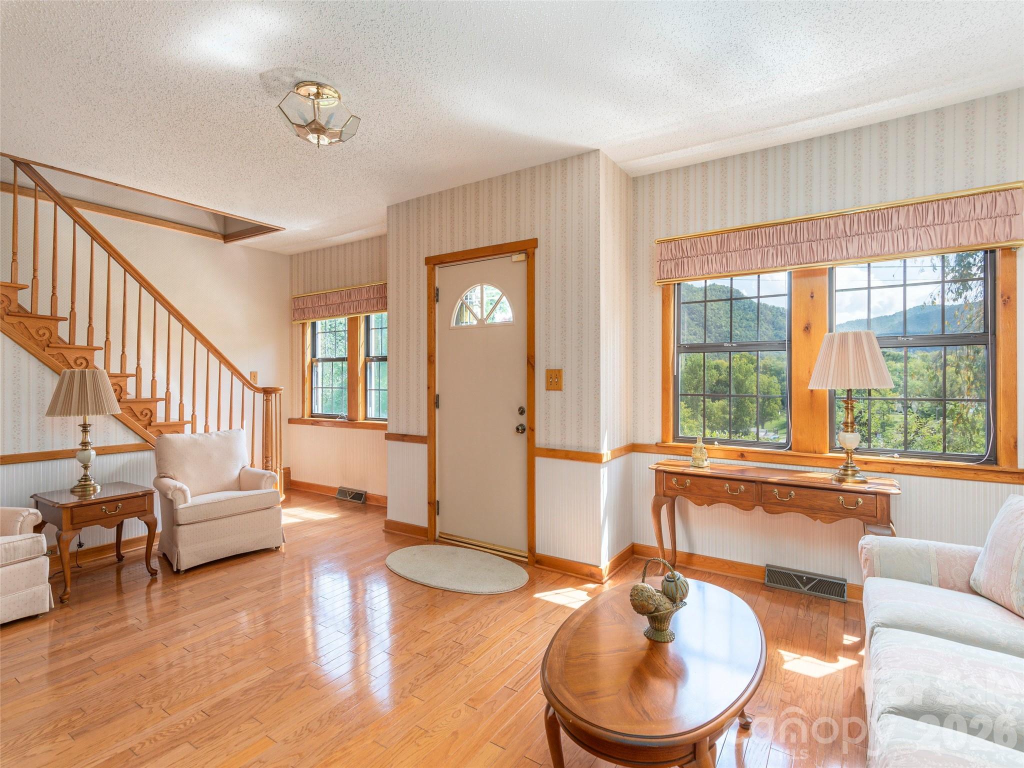 169 N Serpentine Avenue — Hot Springs