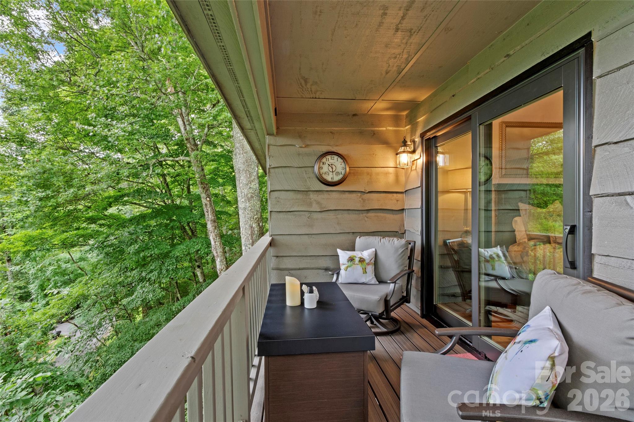 135 Club House Drive #5A — Burnsville