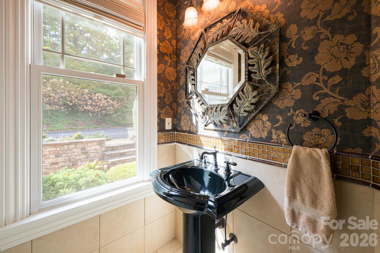 104 Mossridge Court — Flat Rock