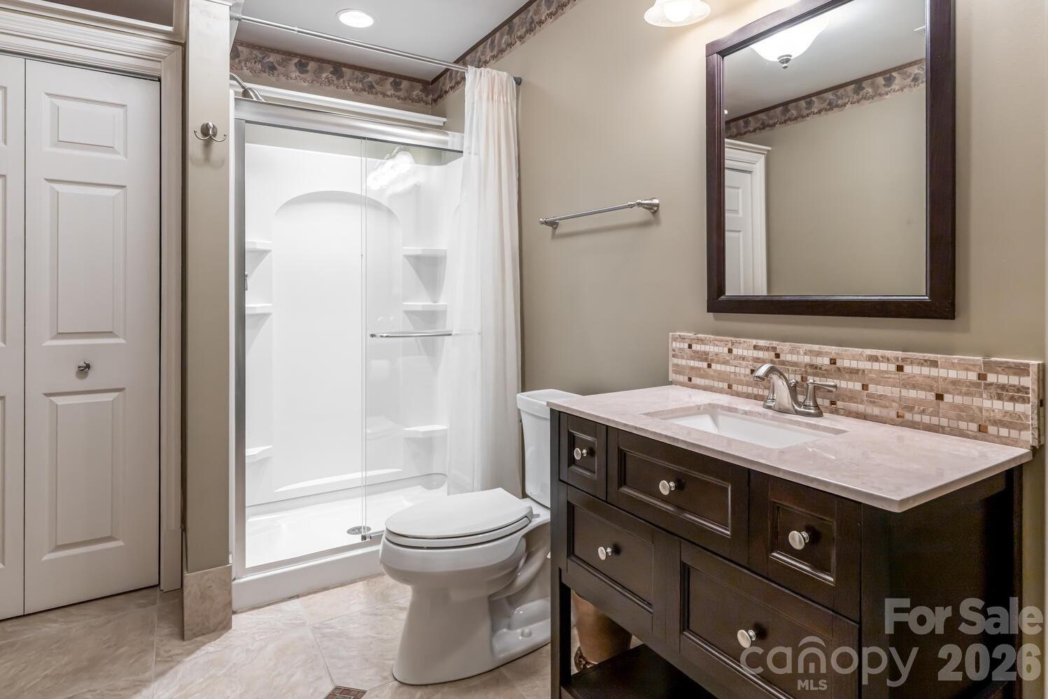 104 Mossridge Court — Flat Rock