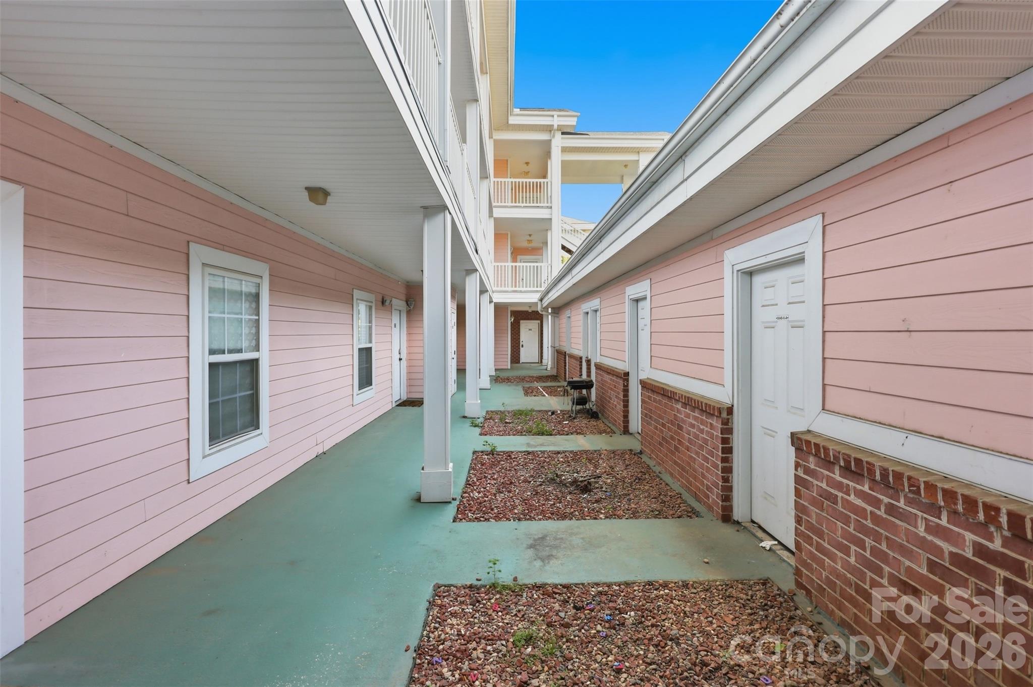 9054 Meadow Vista Road — Charlotte