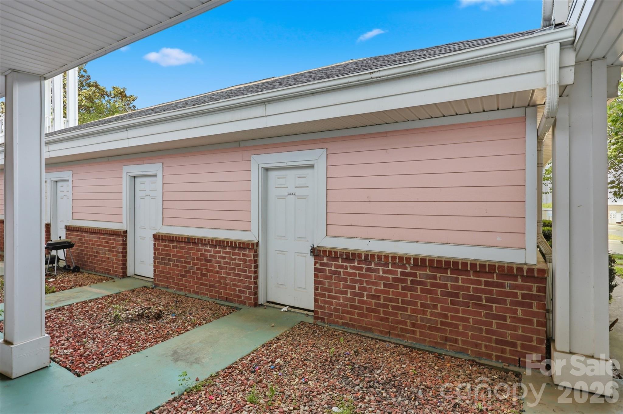 9054 Meadow Vista Road — Charlotte