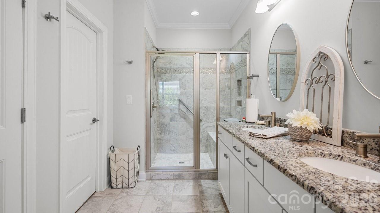 5125 Looking Glass Trail — Denver