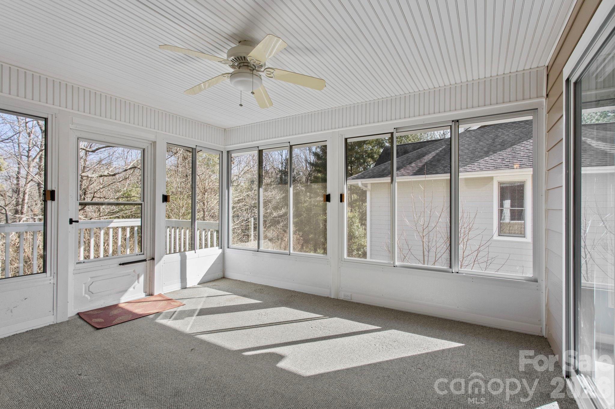 514 Cobblestone Lane — Flat Rock