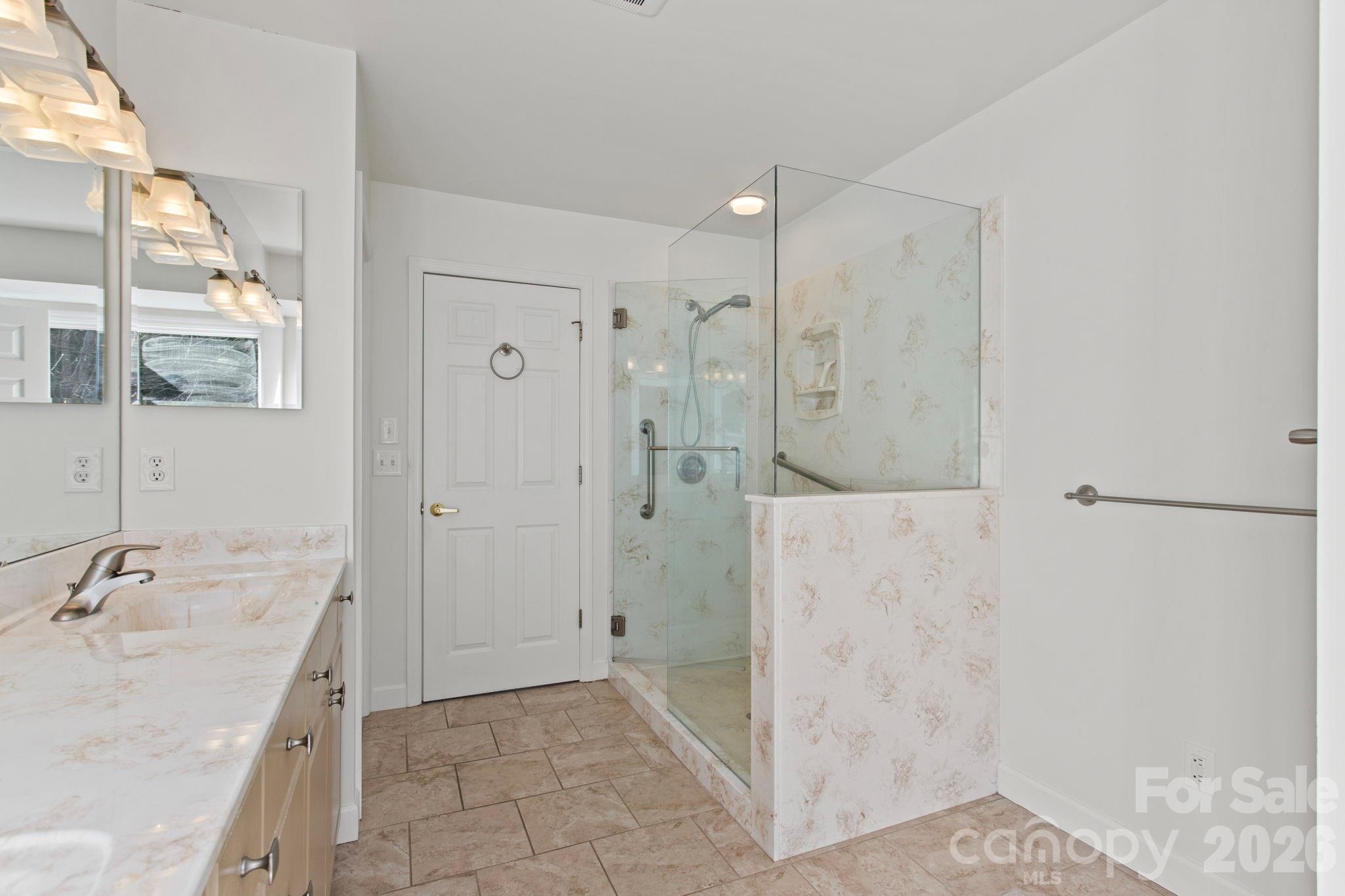 514 Cobblestone Lane — Flat Rock