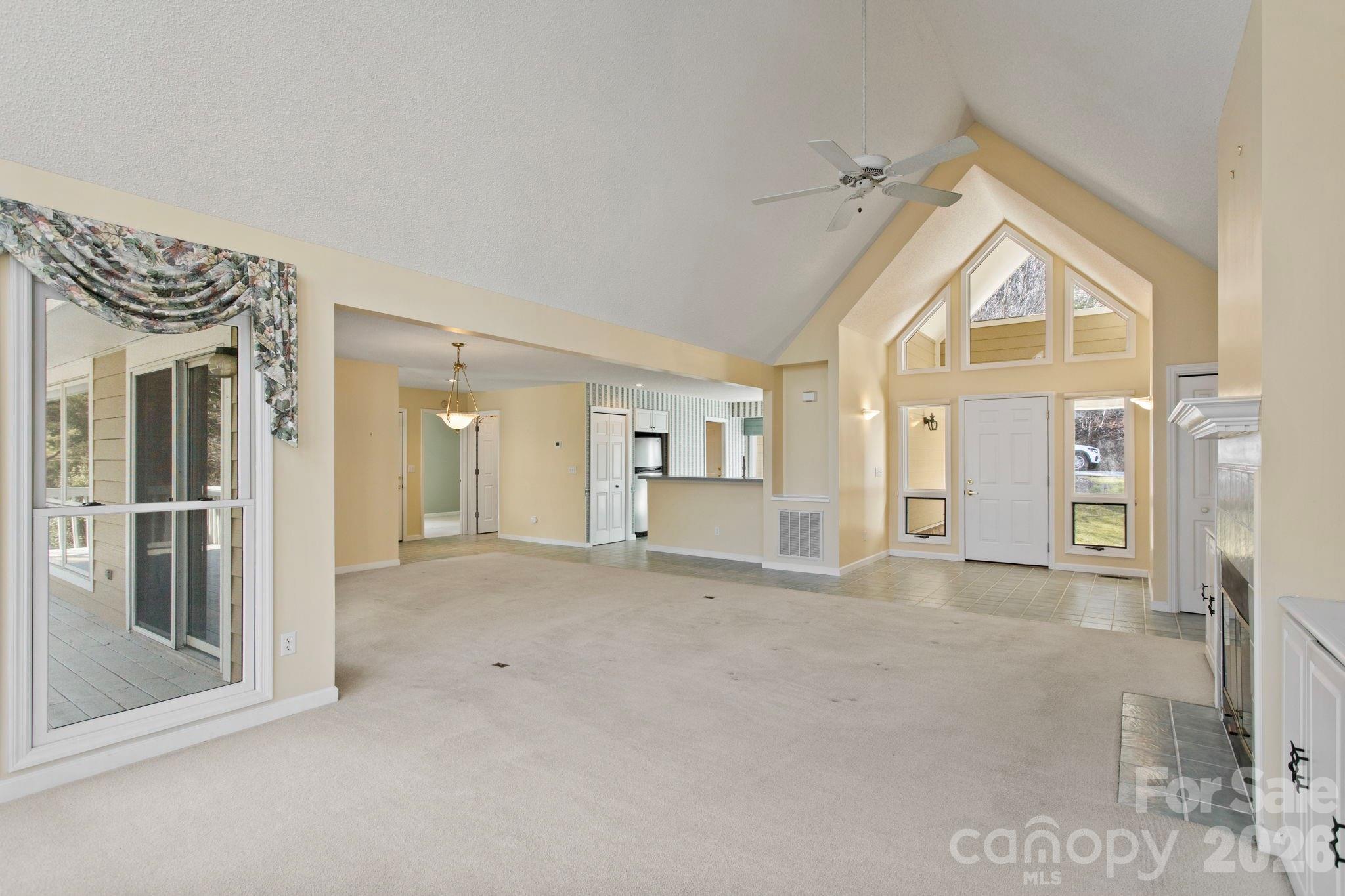 514 Cobblestone Lane — Flat Rock