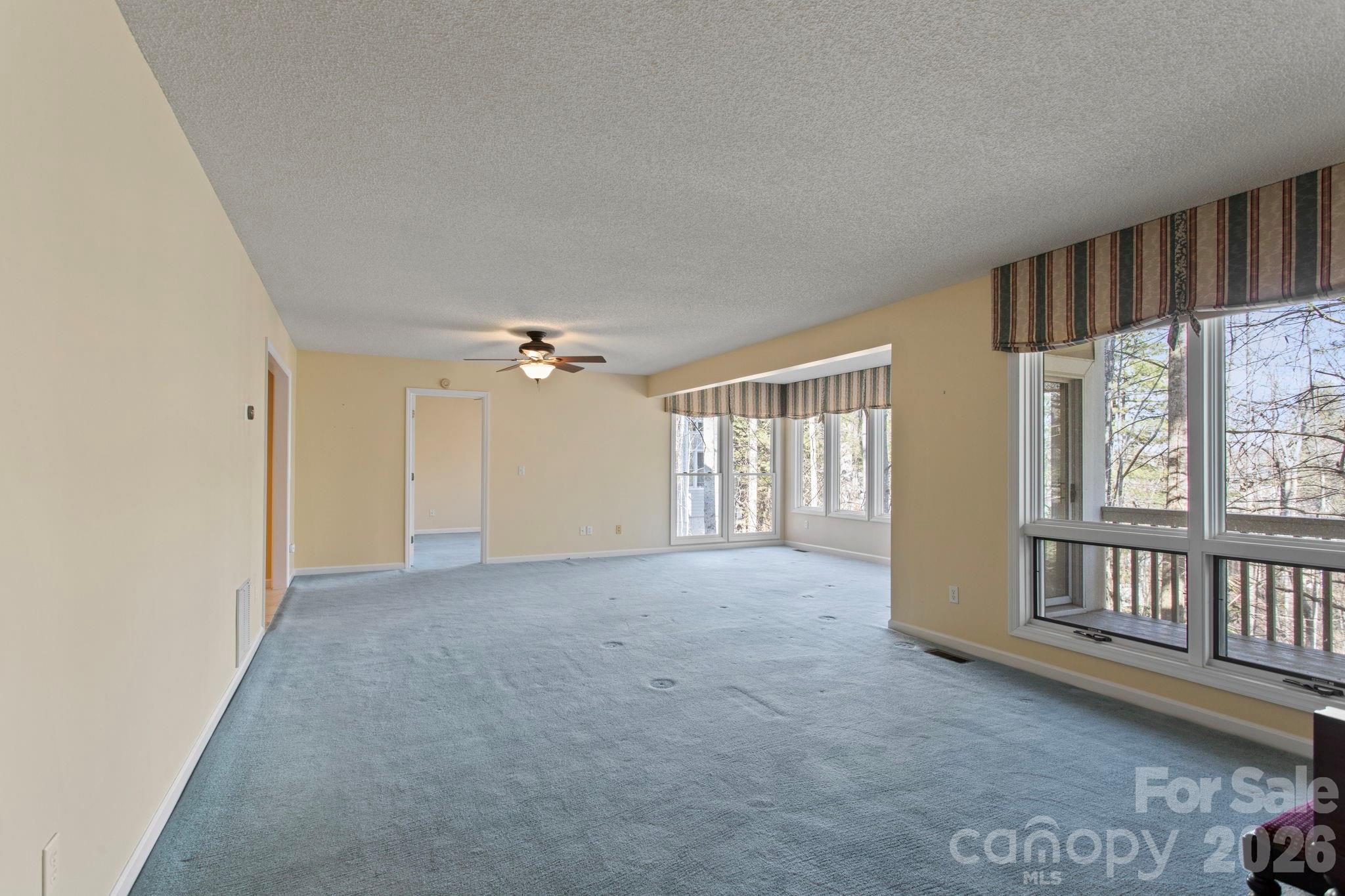 514 Cobblestone Lane — Flat Rock