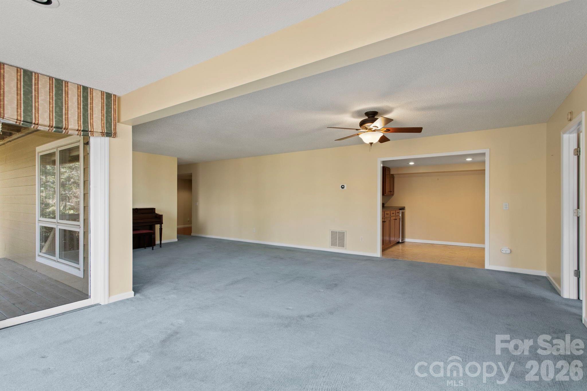 514 Cobblestone Lane — Flat Rock