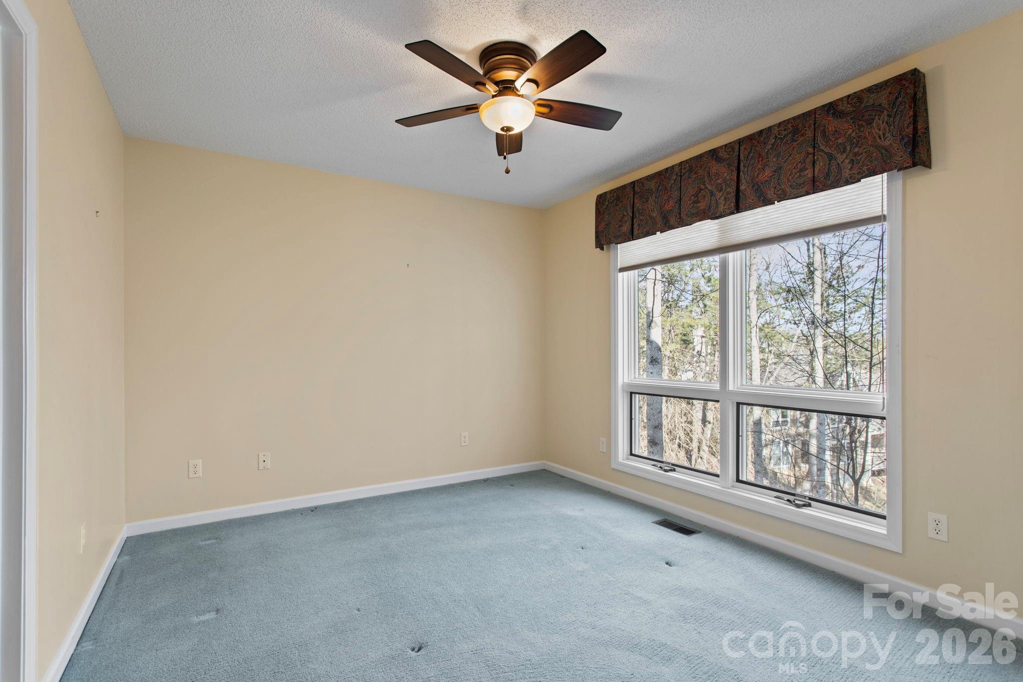 514 Cobblestone Lane — Flat Rock