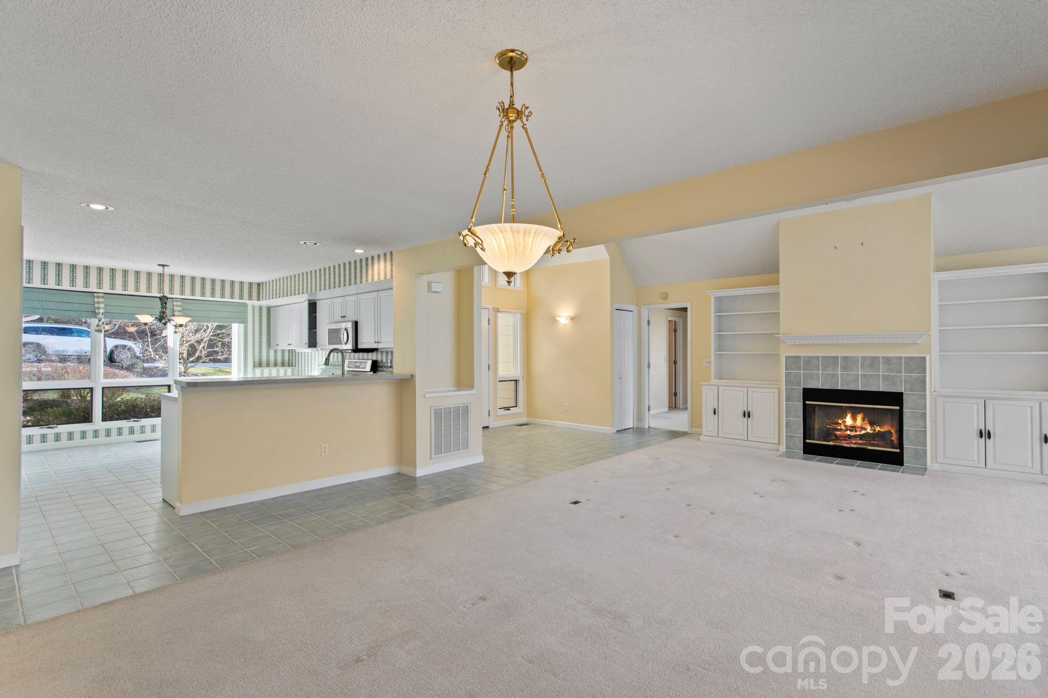 514 Cobblestone Lane — Flat Rock