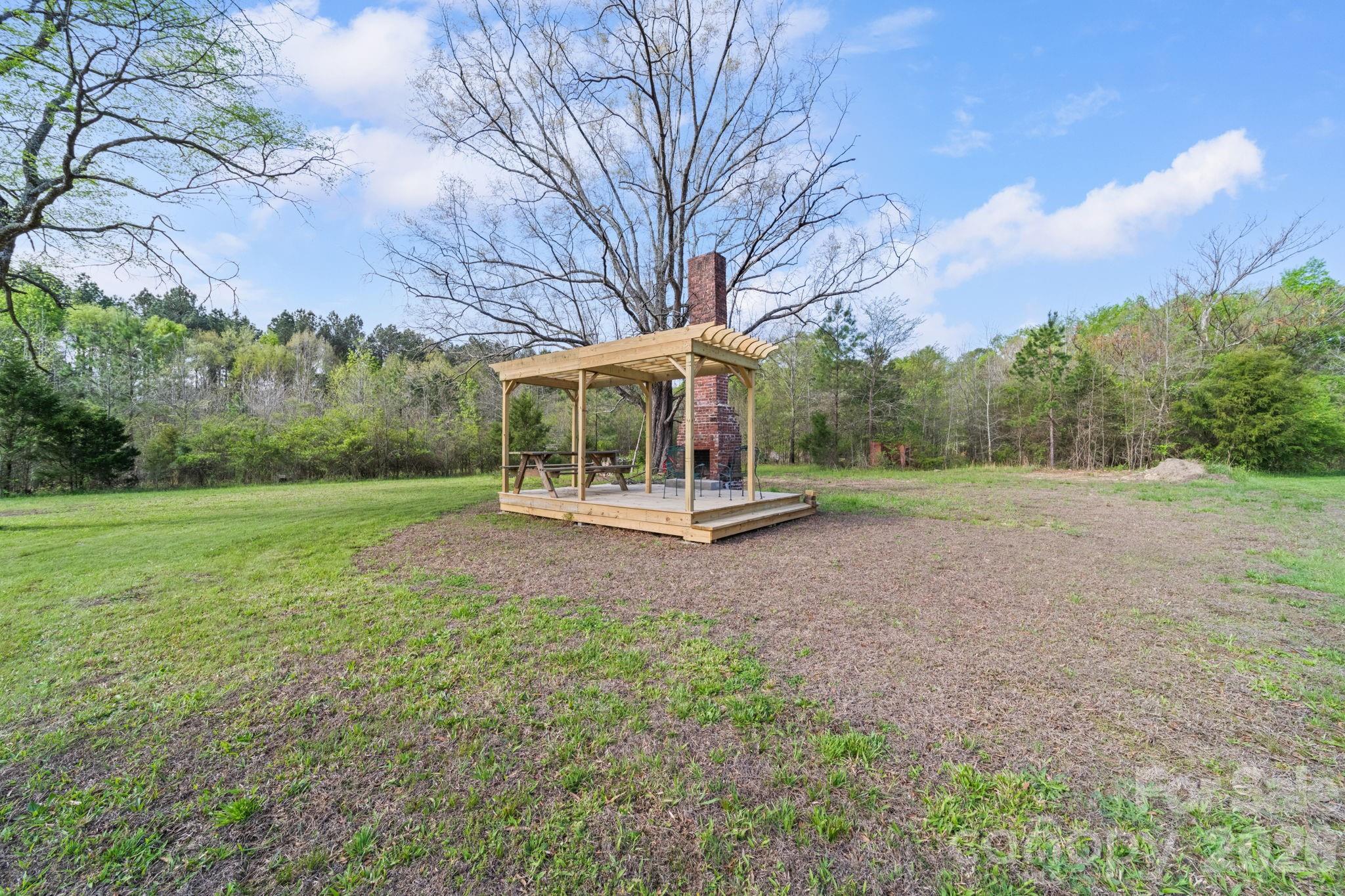 12227 NC 138 Highway — Norwood