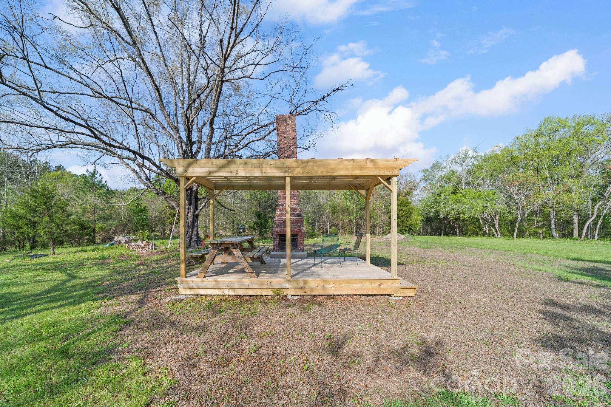 12227 NC 138 Highway — Norwood