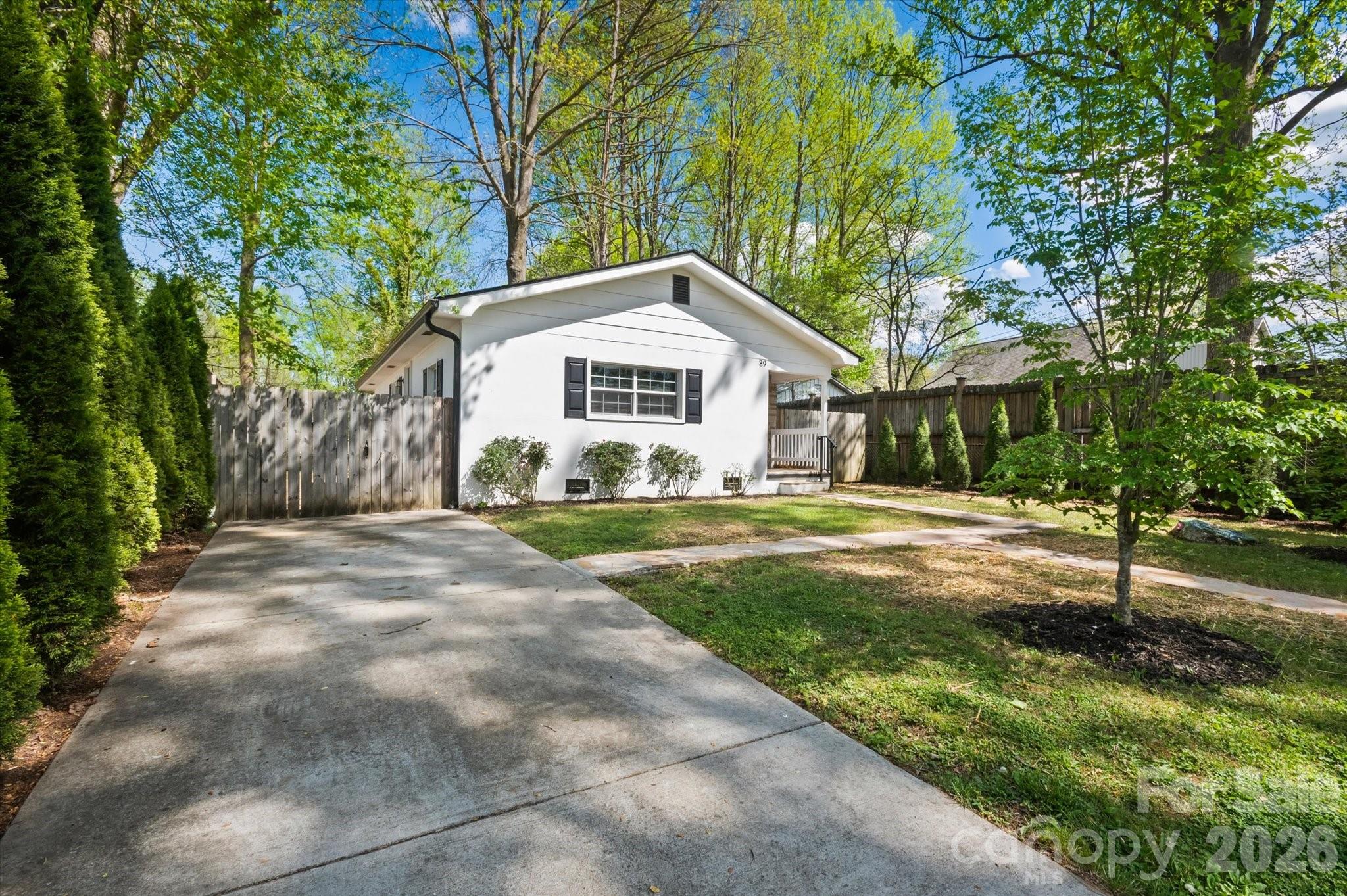 89 Carolina Avenue — Brevard