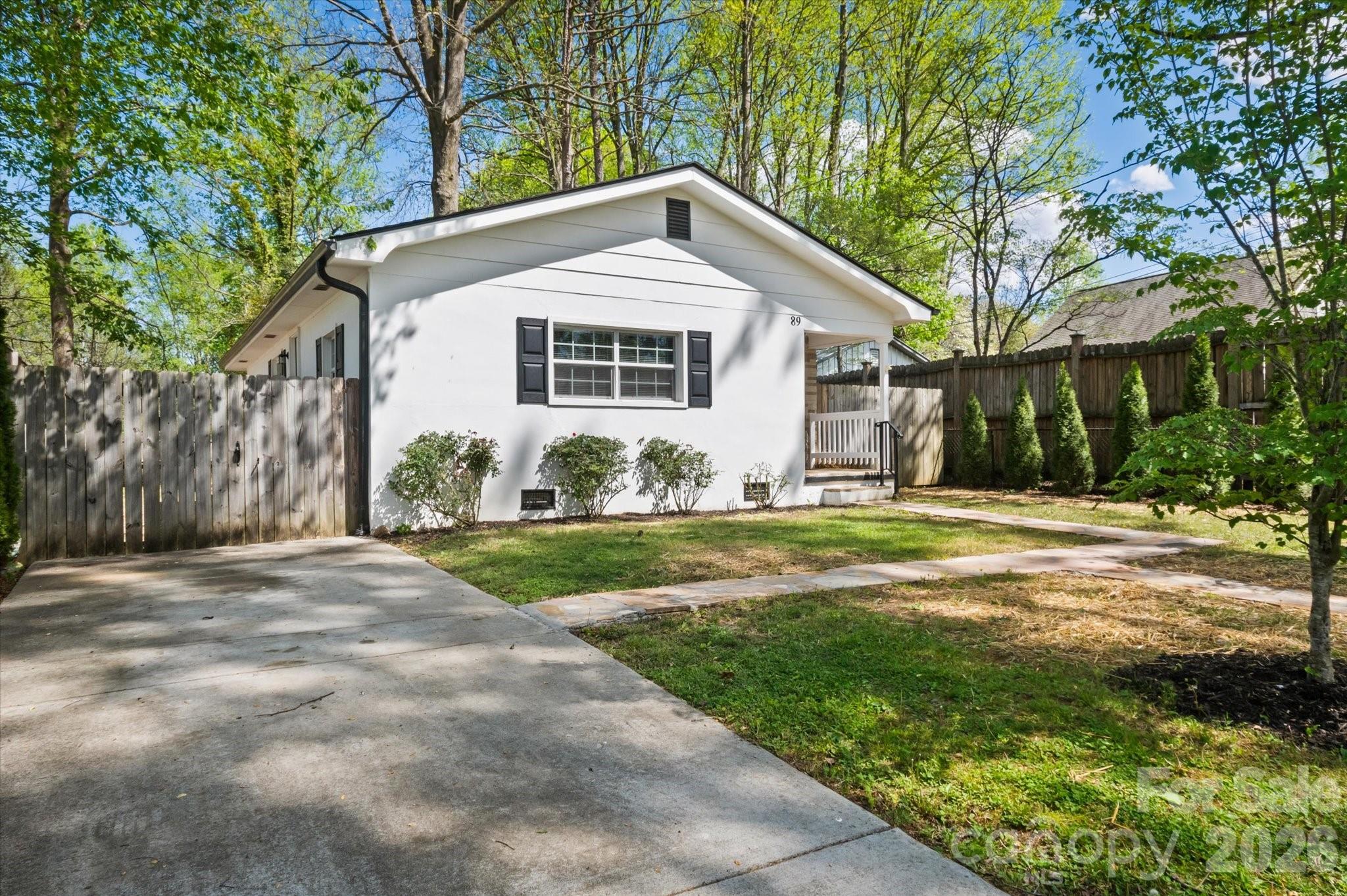 89 Carolina Avenue — Brevard