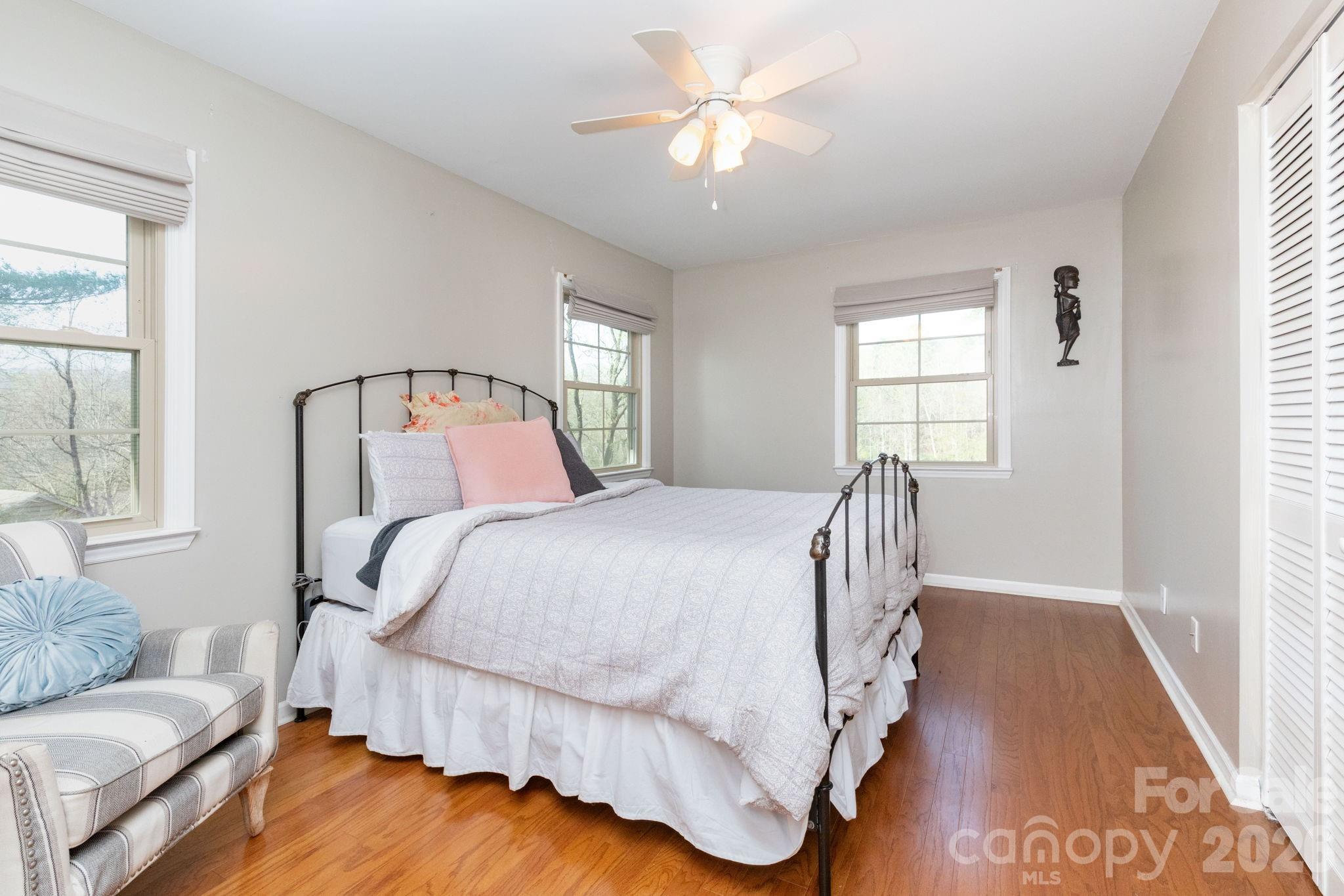 121 Churchill Downs Drive — Fairview