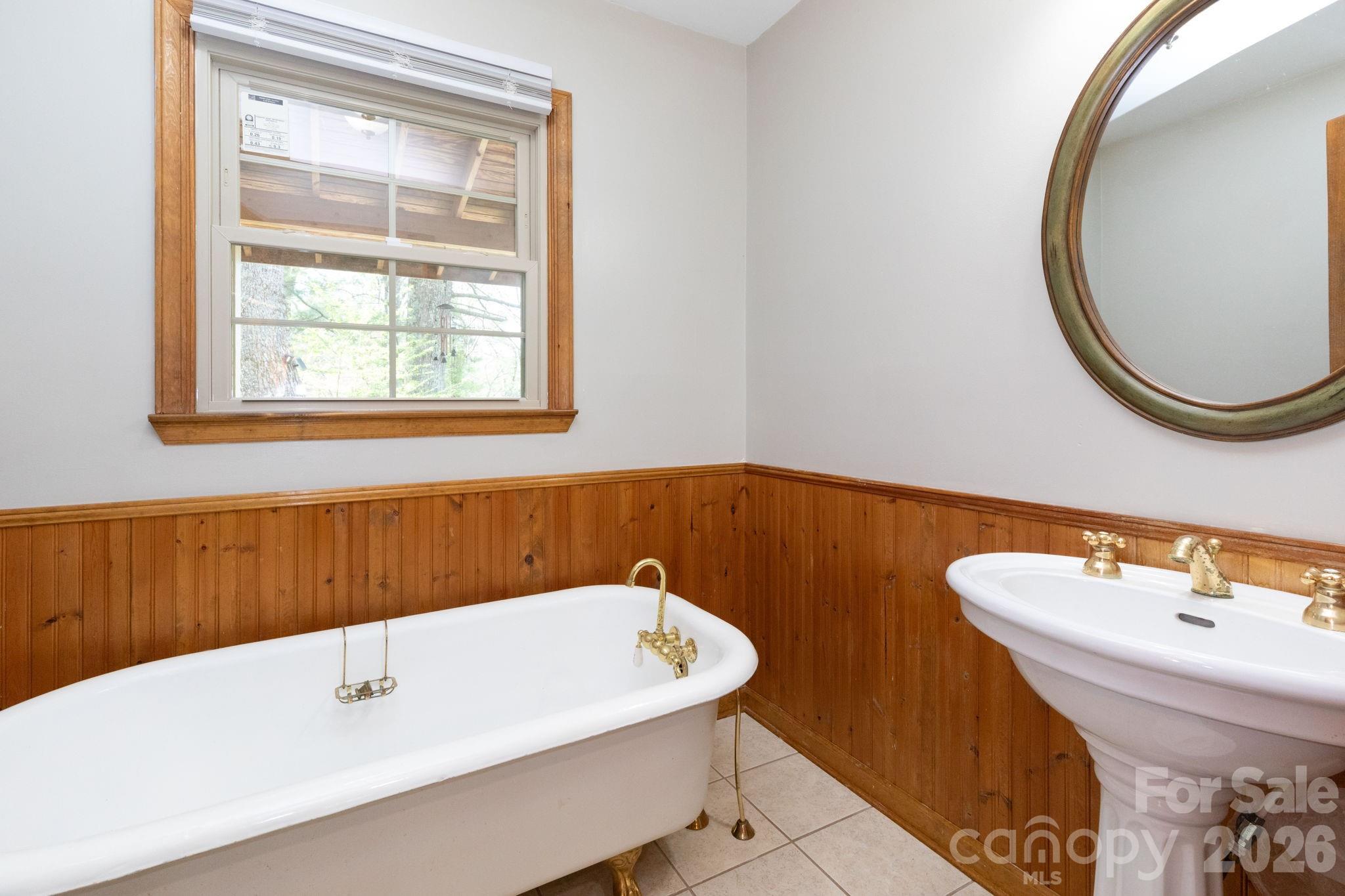 121 Churchill Downs Drive — Fairview