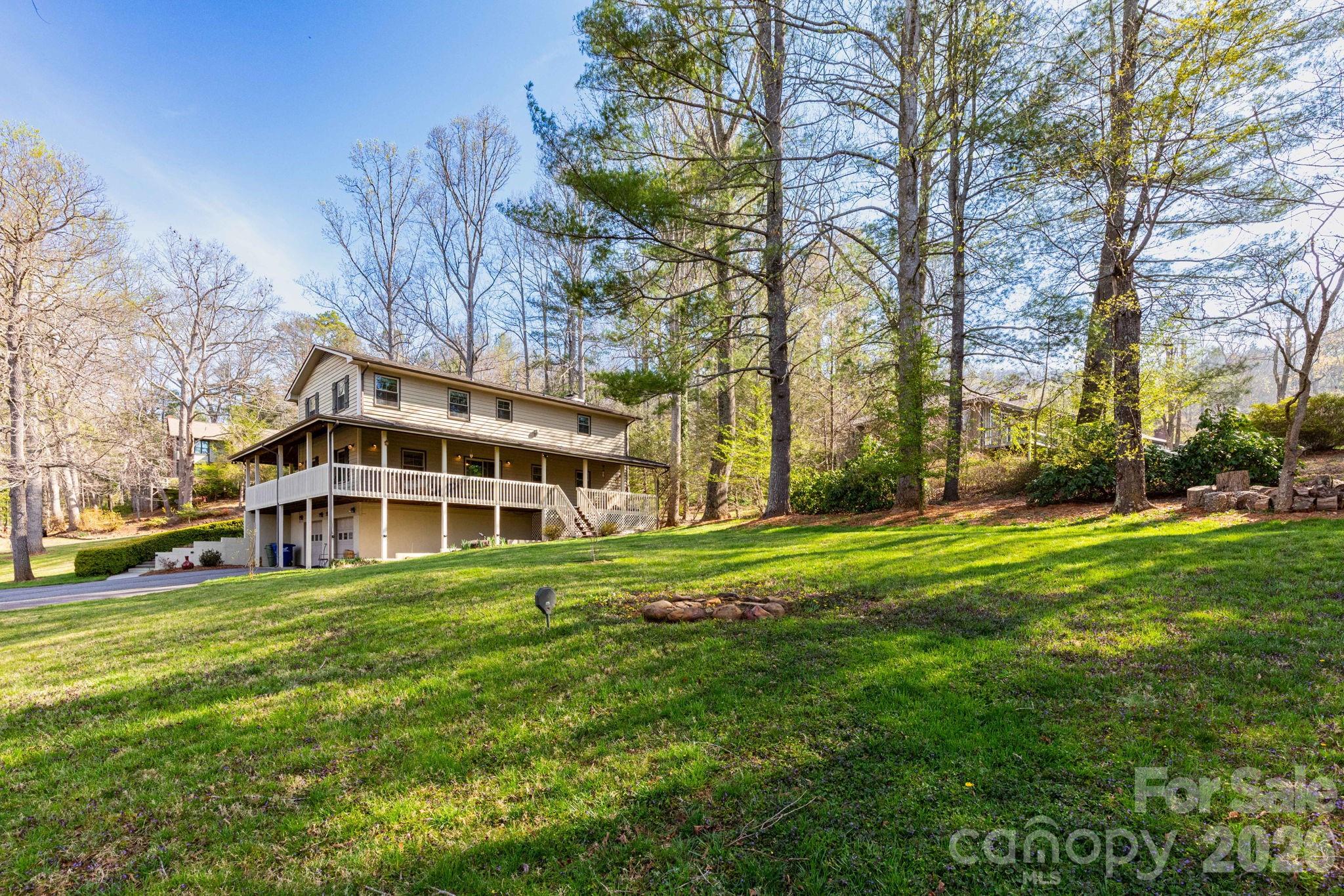 121 Churchill Downs Drive — Fairview