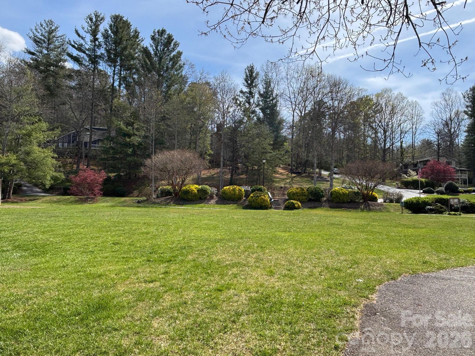 121 Churchill Downs Drive — Fairview