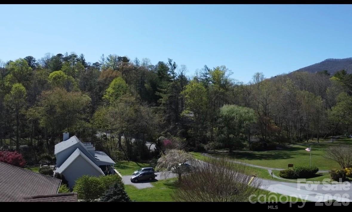 121 Churchill Downs Drive — Fairview