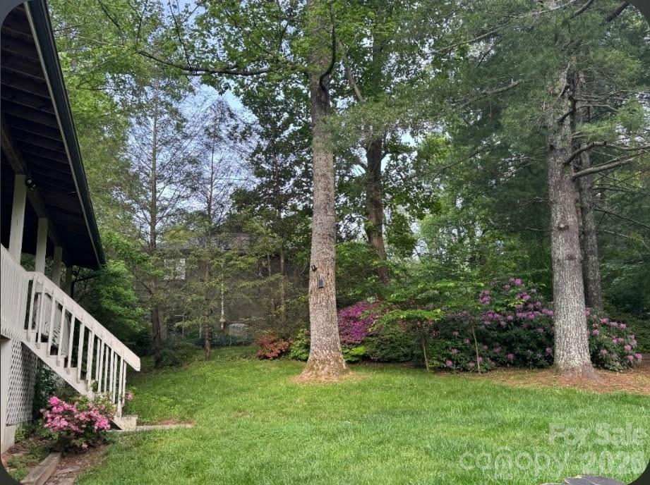 121 Churchill Downs Drive — Fairview