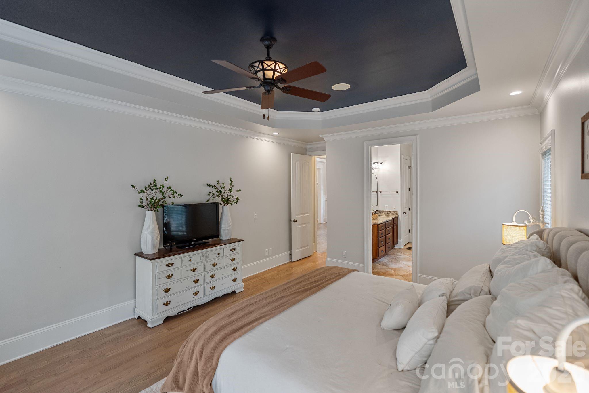 109 Hawksnest Lane — Mooresville