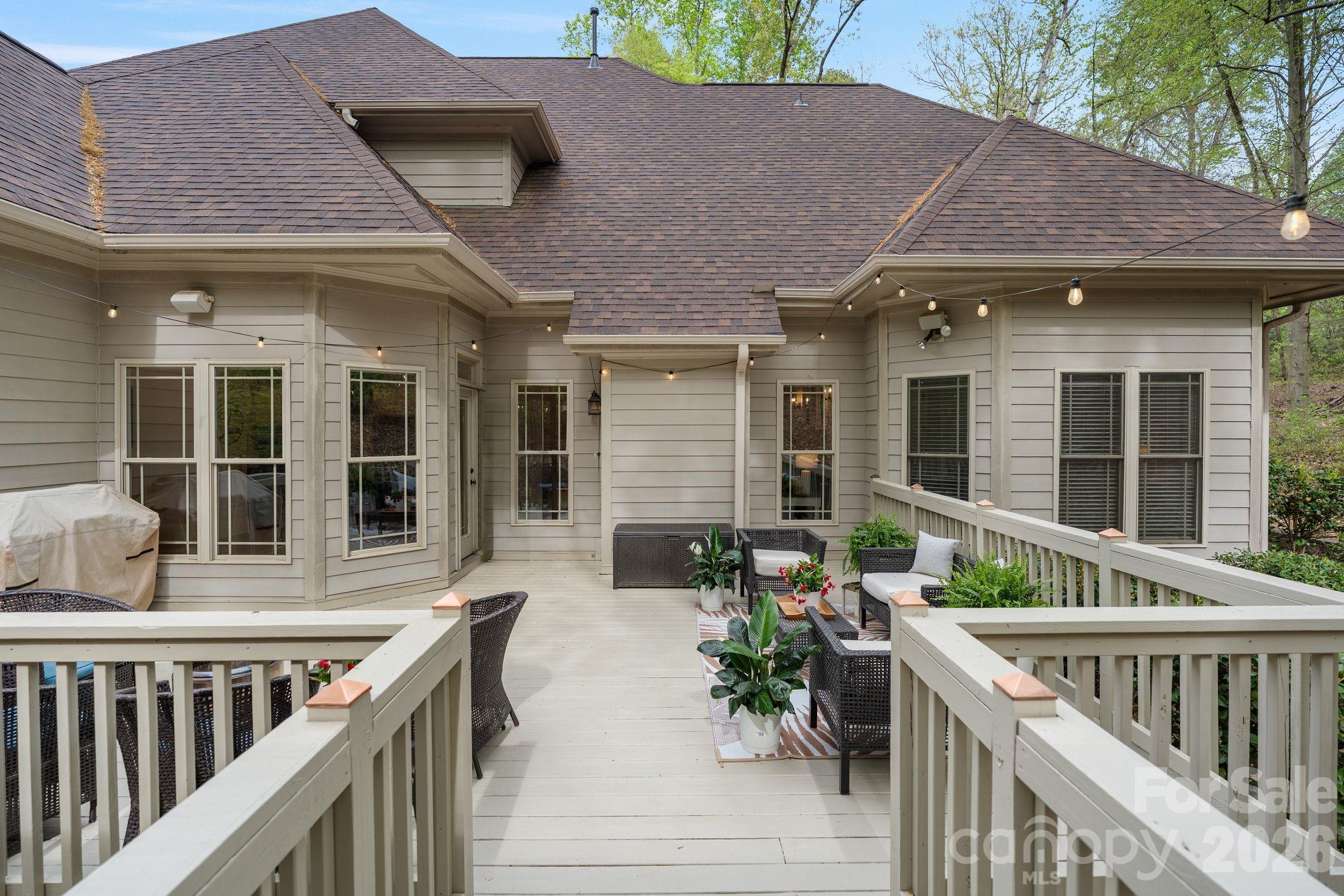 109 Hawksnest Lane — Mooresville