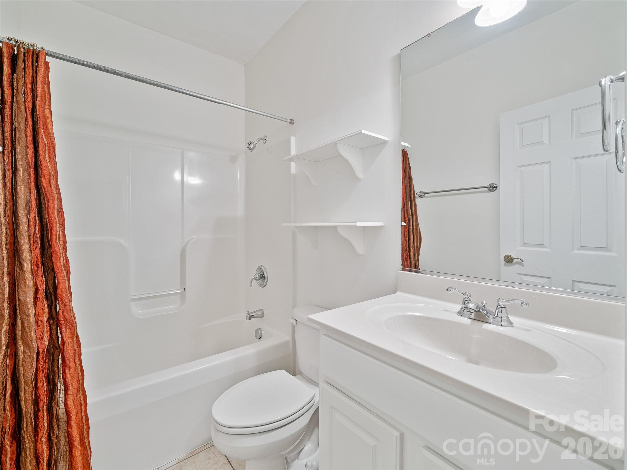 25 Ashefield Court — Hendersonville