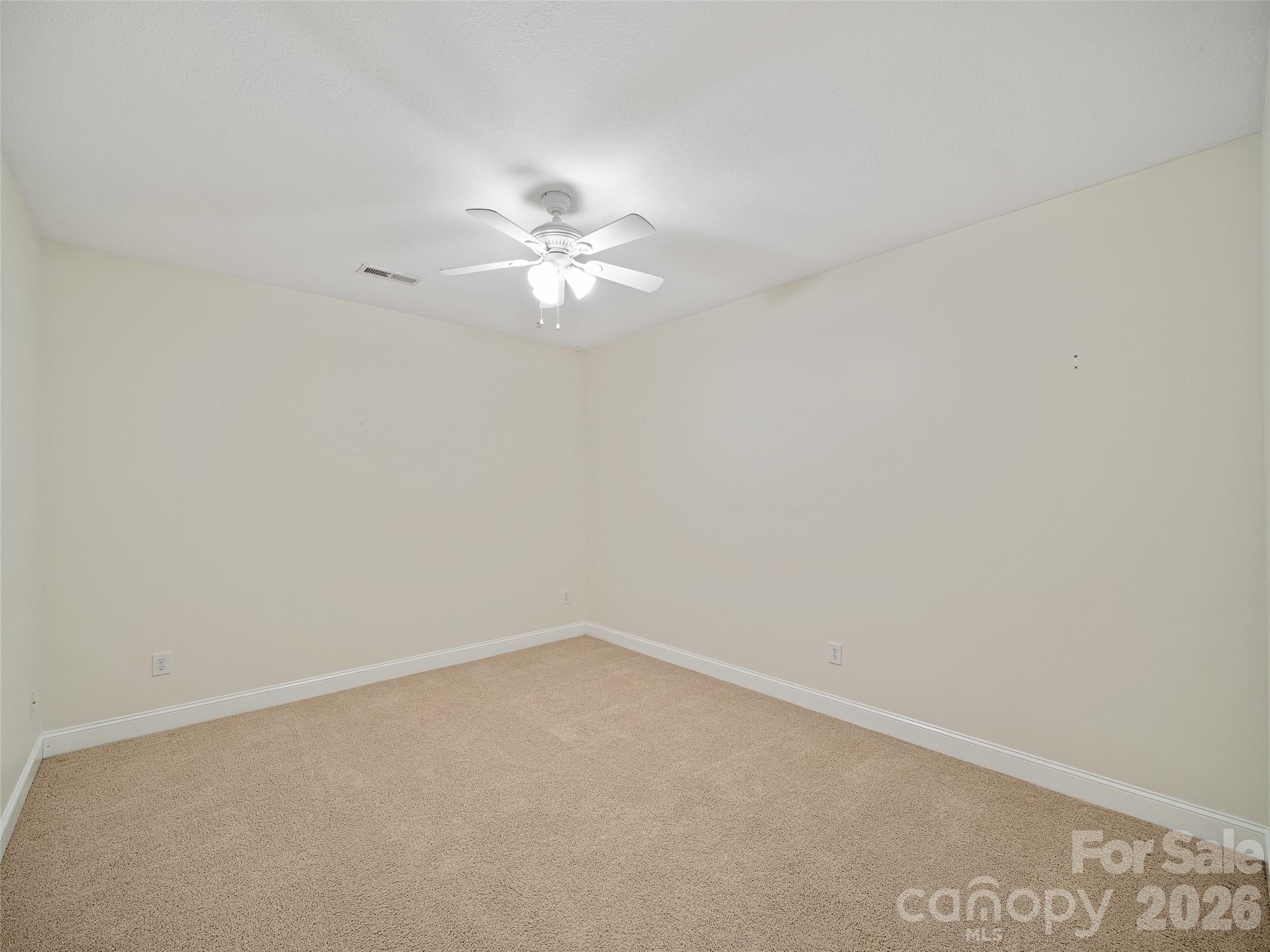 25 Ashefield Court — Hendersonville