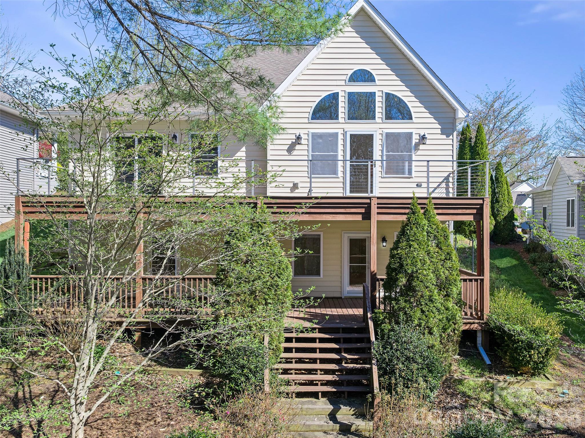 25 Ashefield Court — Hendersonville