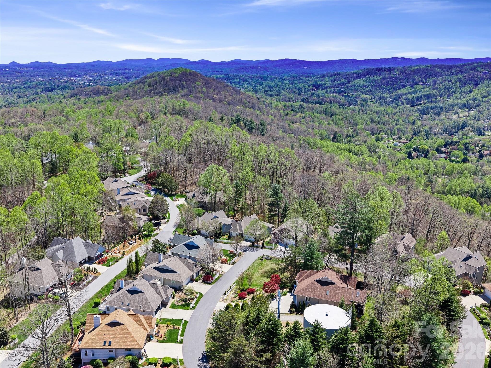 25 Ashefield Court — Hendersonville