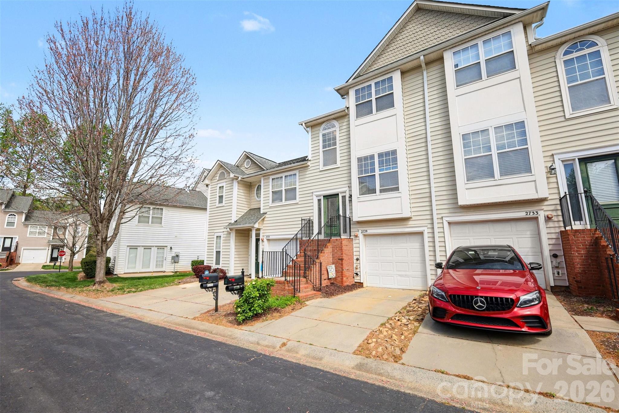 2729 Avalon Loop Road — Charlotte