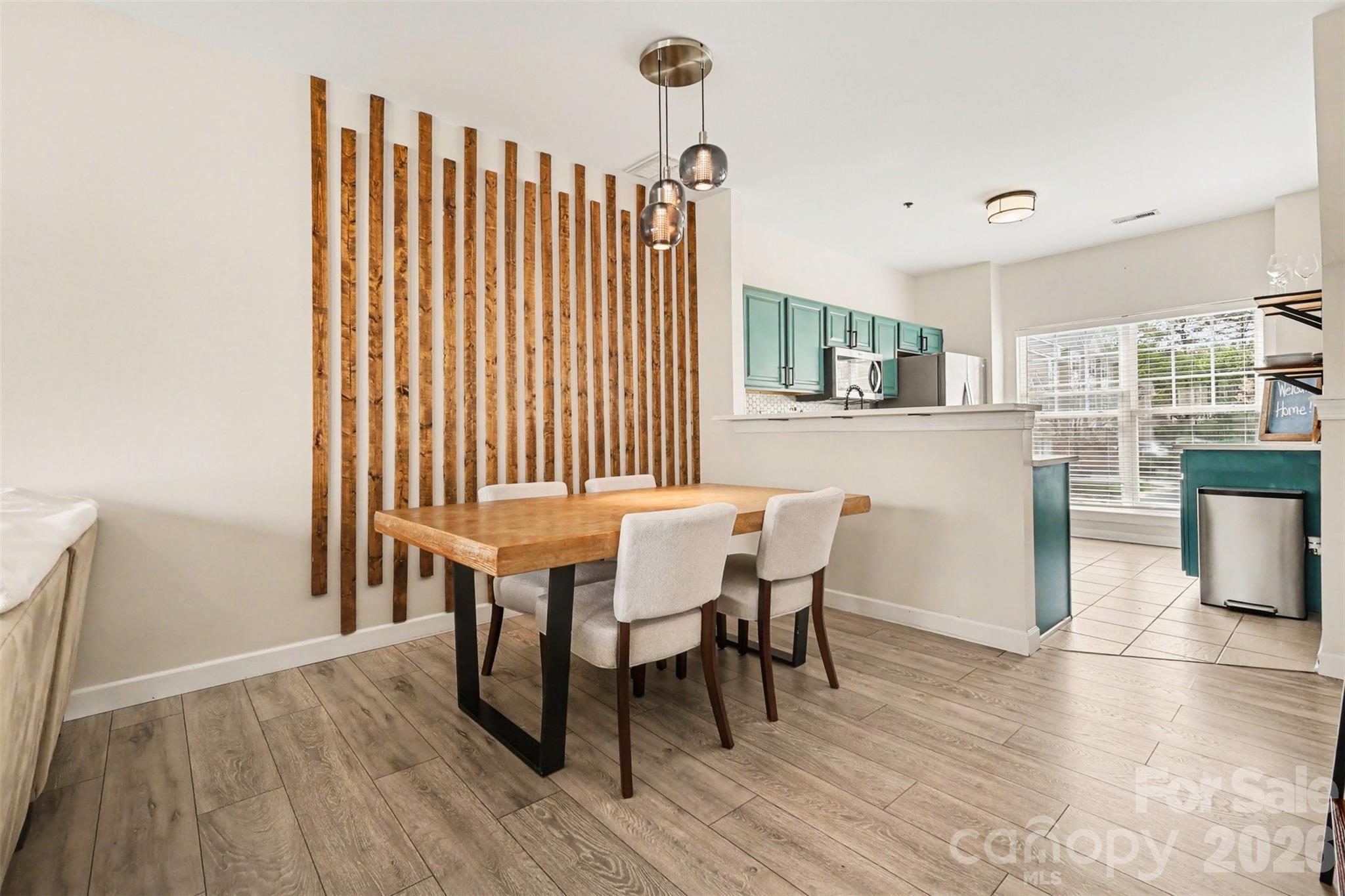 2729 Avalon Loop Road — Charlotte