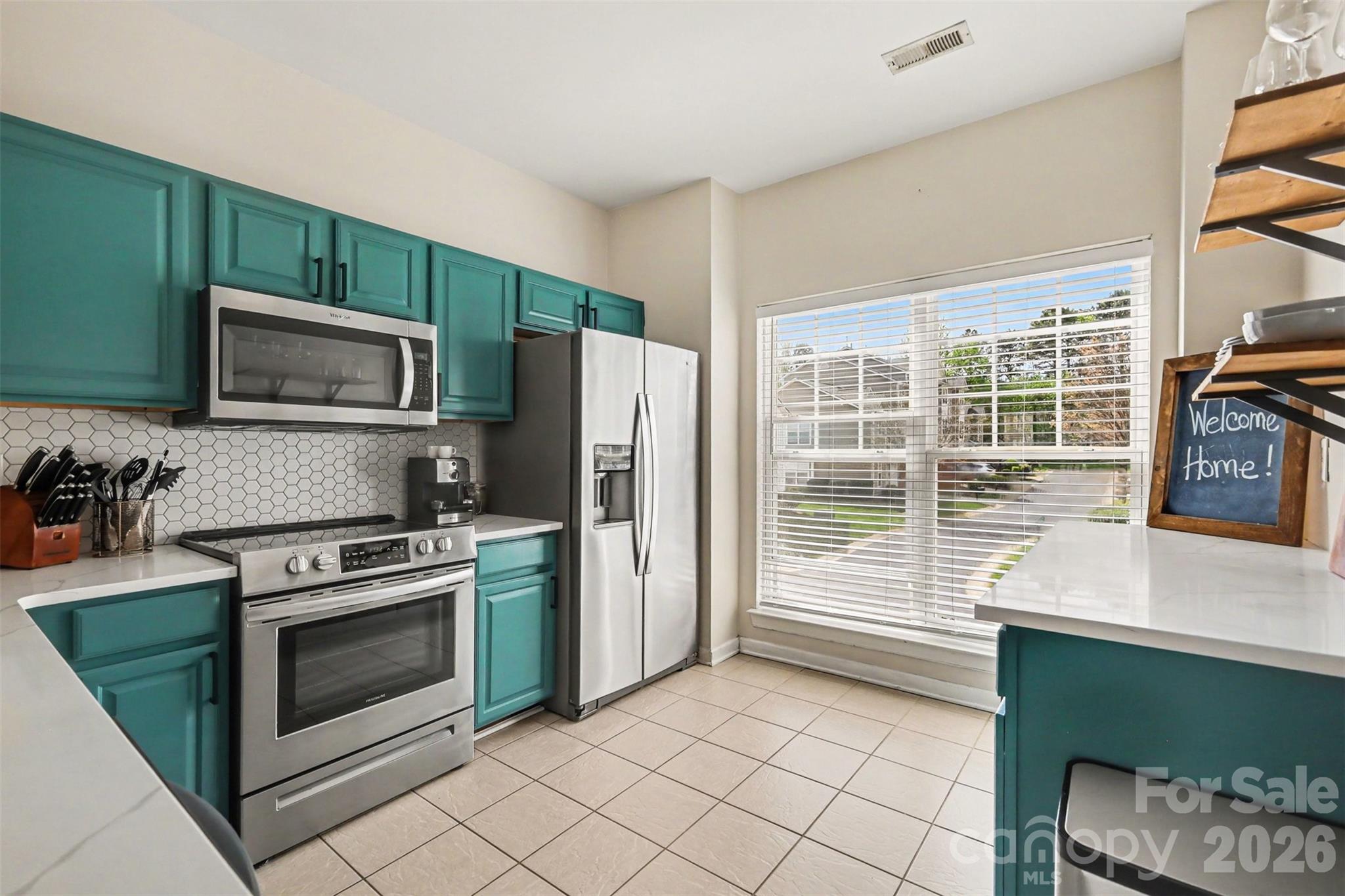 2729 Avalon Loop Road — Charlotte