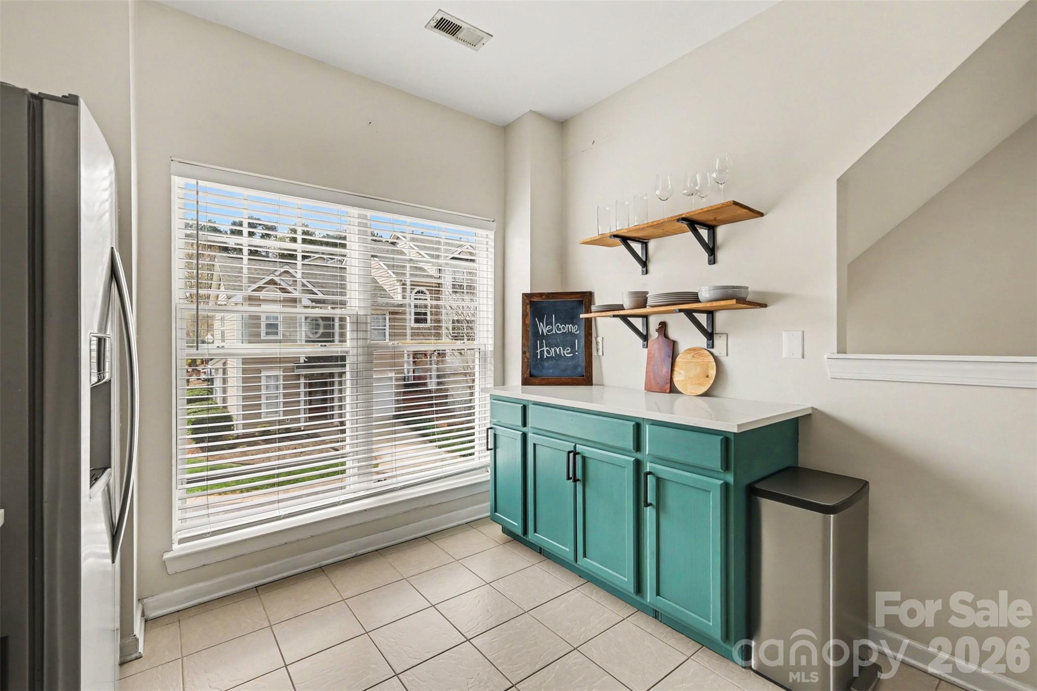 2729 Avalon Loop Road — Charlotte