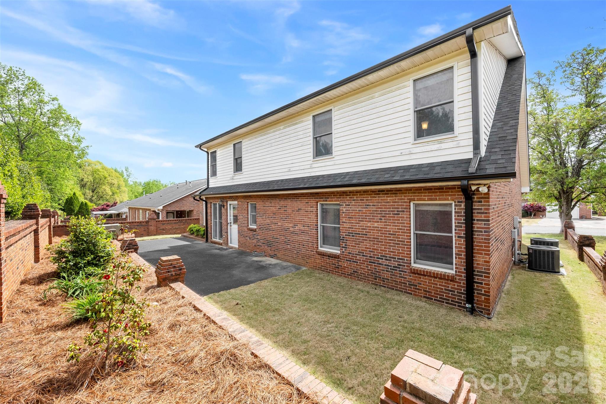 1940 Wexford Court — Gastonia