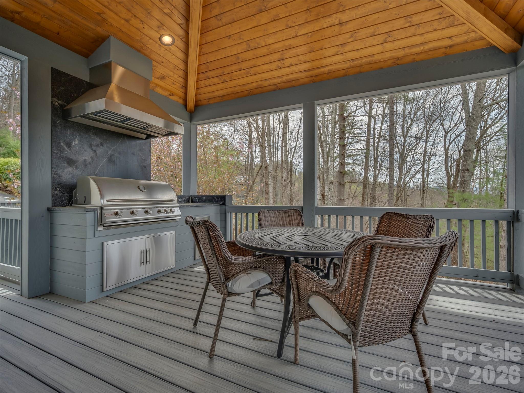 69 Old Hickory Trail — Hendersonville