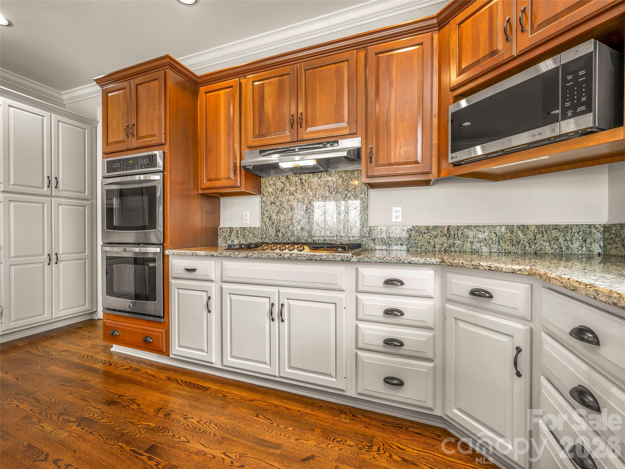 69 Old Hickory Trail — Hendersonville