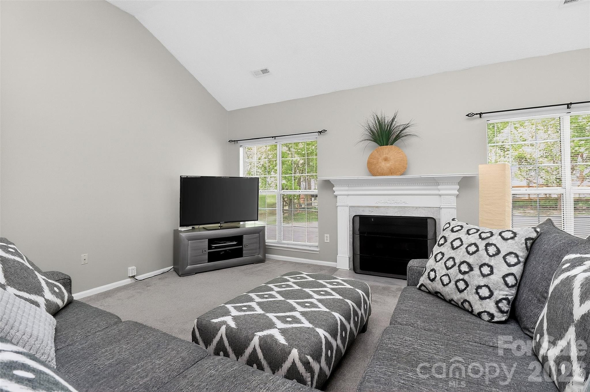 10631 Jardin Way — Charlotte