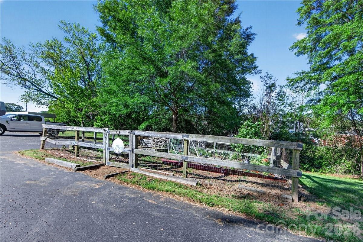 2606 Park Road #A — Charlotte