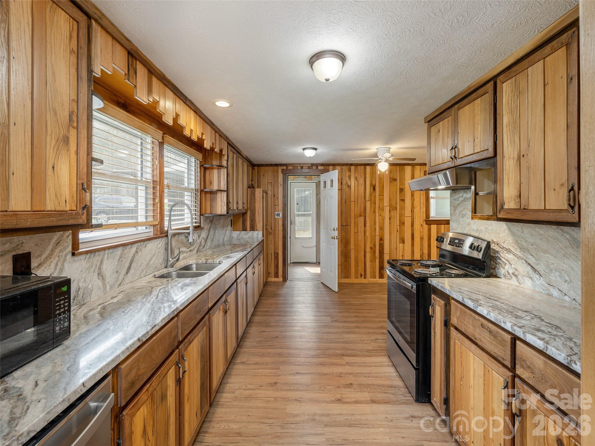 91 Rice Branch Road — Asheville