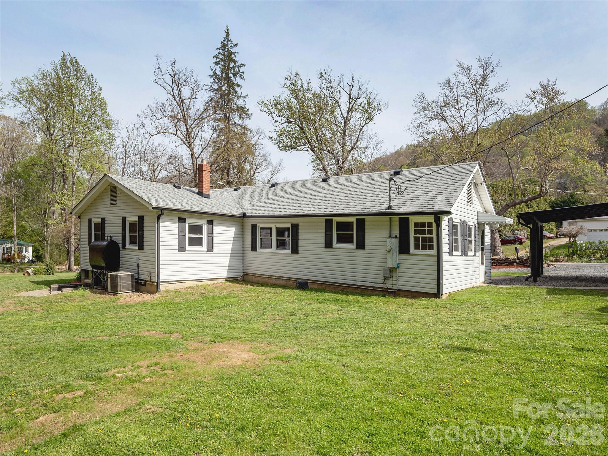 91 Rice Branch Road — Asheville